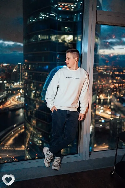 Илья, 22, Москве — анкета №4272709