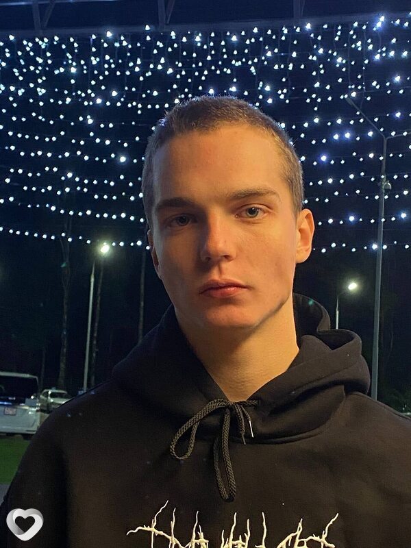 Давид, 21, Смоленске — анкета №4272721