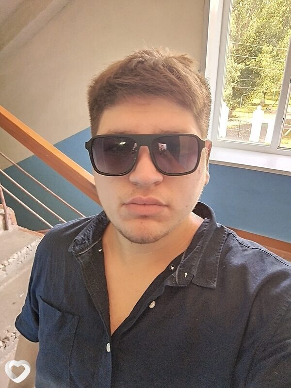 Артём, 19, Саратове — анкета №4273797