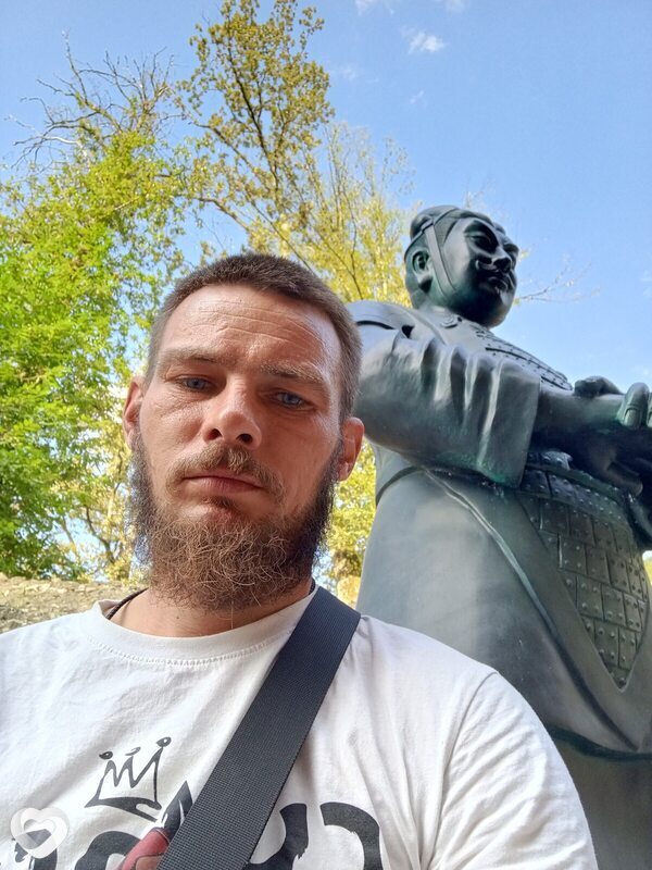Серый, Адлер