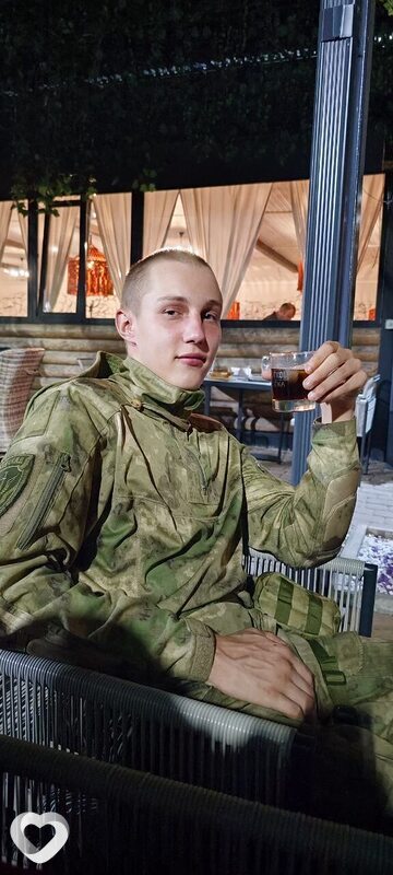 Александр, 22, Москве — анкета №4274474