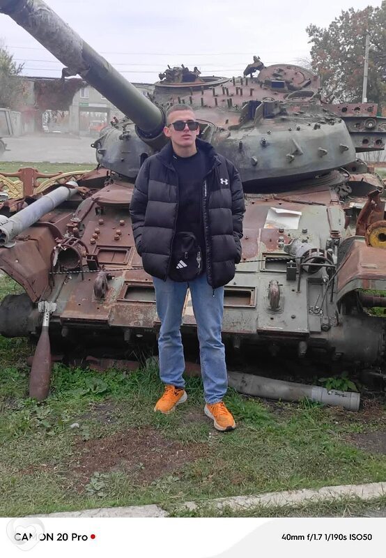 Даня, 20, Харькове — анкета №4274277
