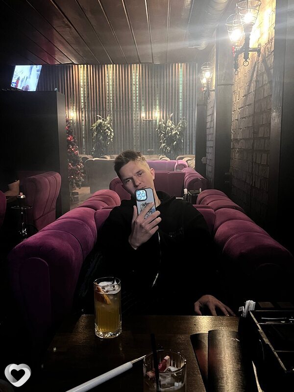 Максим, 21, Москве — анкета №4274397