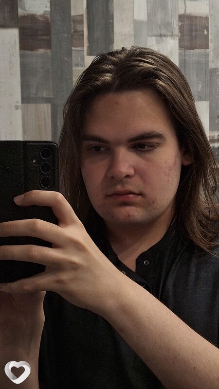Саша, 19, Великом Новгороде — анкета №4275403