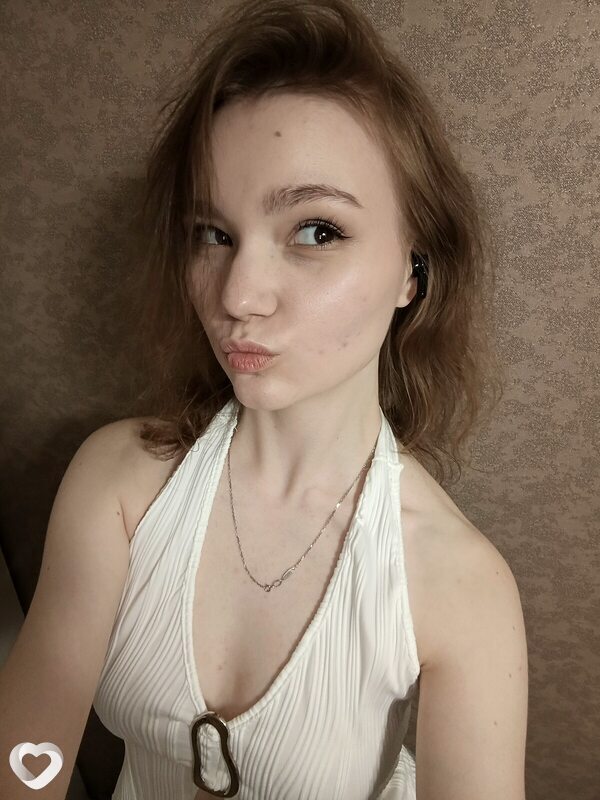 Алёна, 18, Москве — анкета №4276235