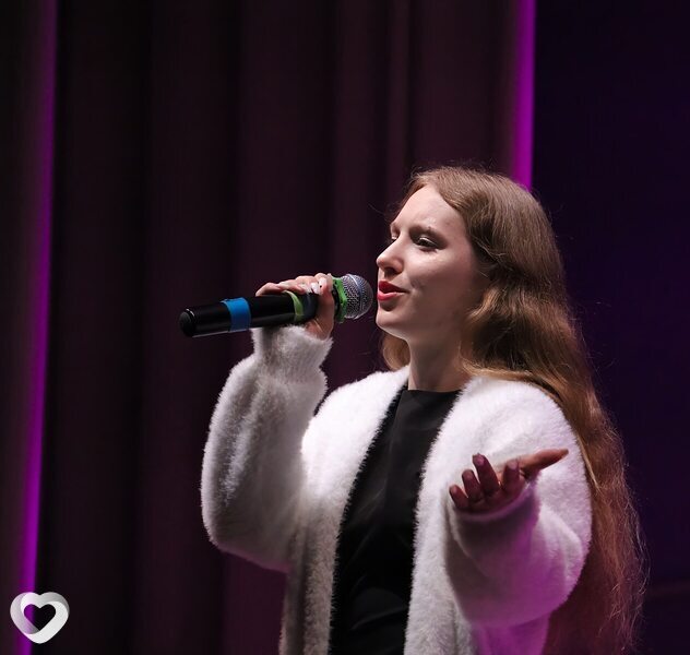 Алина, 18, Санкт-Петербурге — анкета №4276835