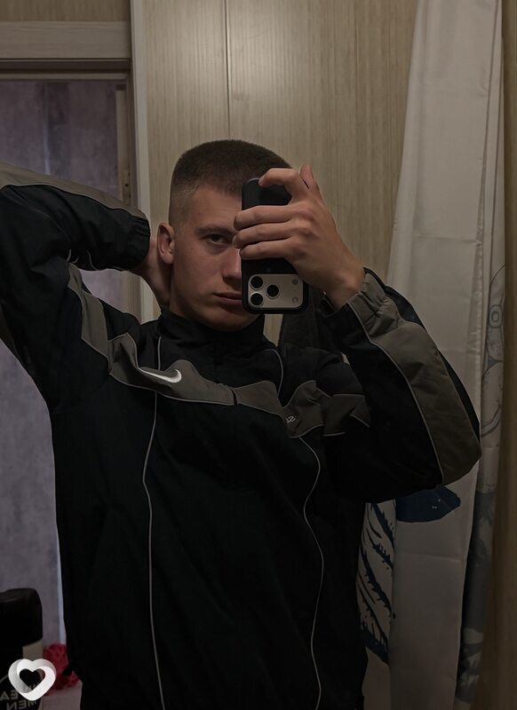 Александр, 21, Красноярске — анкета №4278898