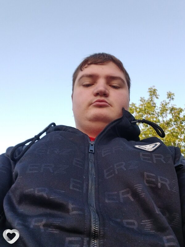 Andrei, 25, Moineşti — анкета №4279367