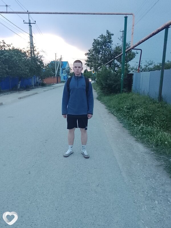 Макар, 19, Новороссийске — анкета №4281066