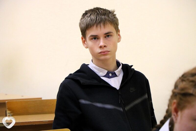 Илья, 18, Москве — анкета №4283537