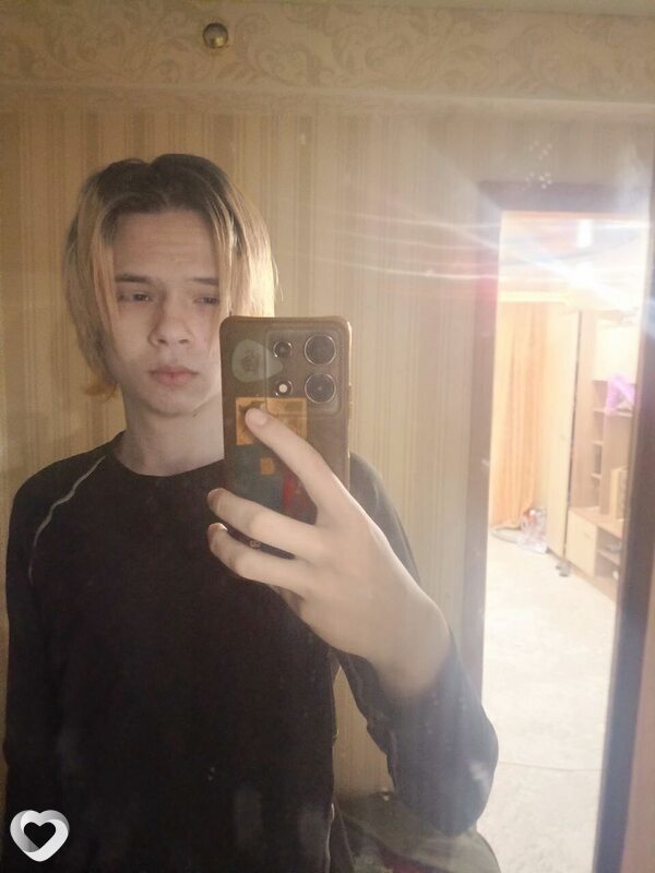 Алексей, 19, Каменске-Уральском — анкета №4283923