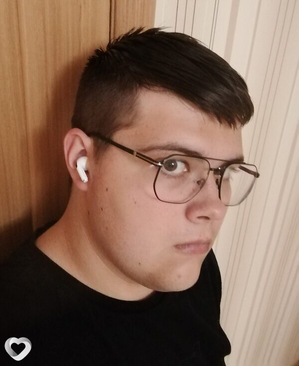 Кирилл, 20, Оренбурге — анкета №4283611