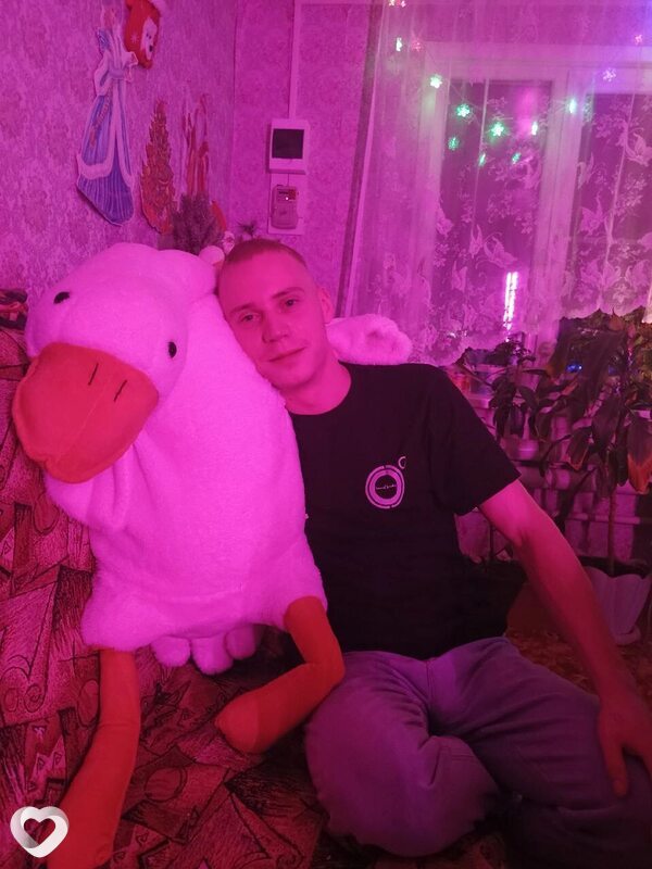 Денис, 22, Кирове — анкета №4284584