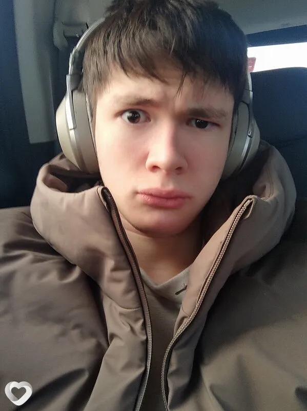 Anton, 19, Москве — анкета №4285815