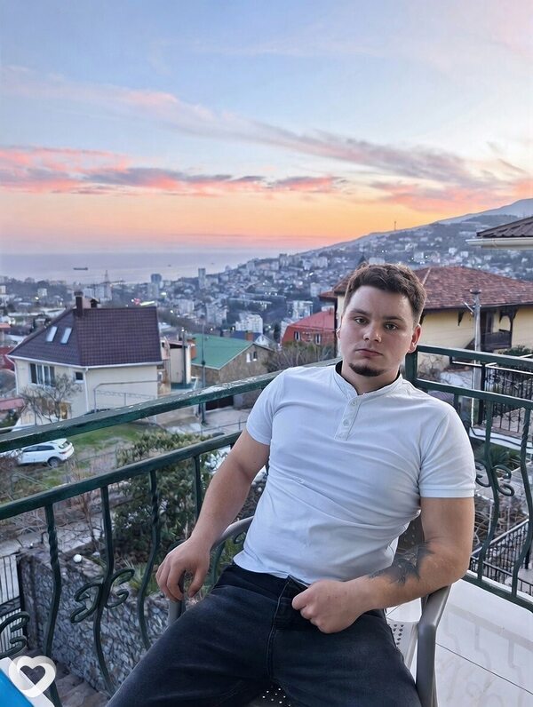 Владислав, 23, Ялте — анкета №4286311