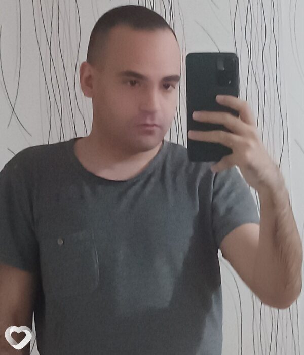 Олег, 26, Альметьевске — анкета №4286616