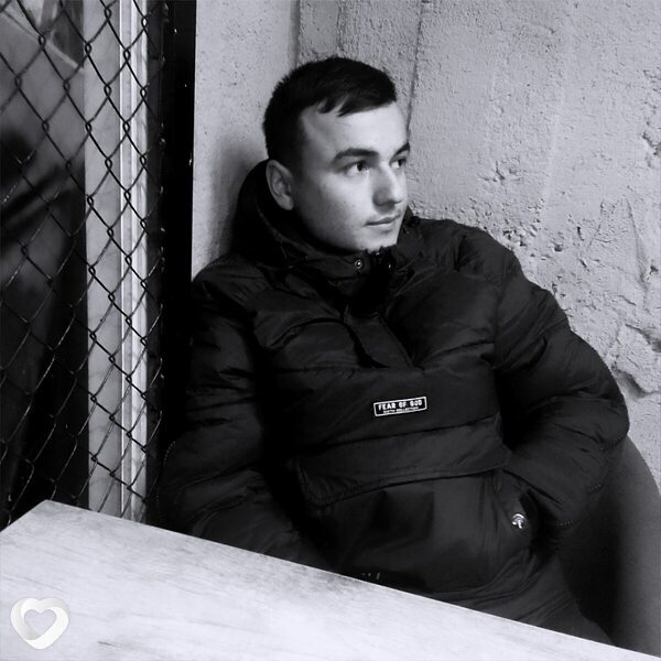 Унвон, 22, Красноярске — анкета №4286957
