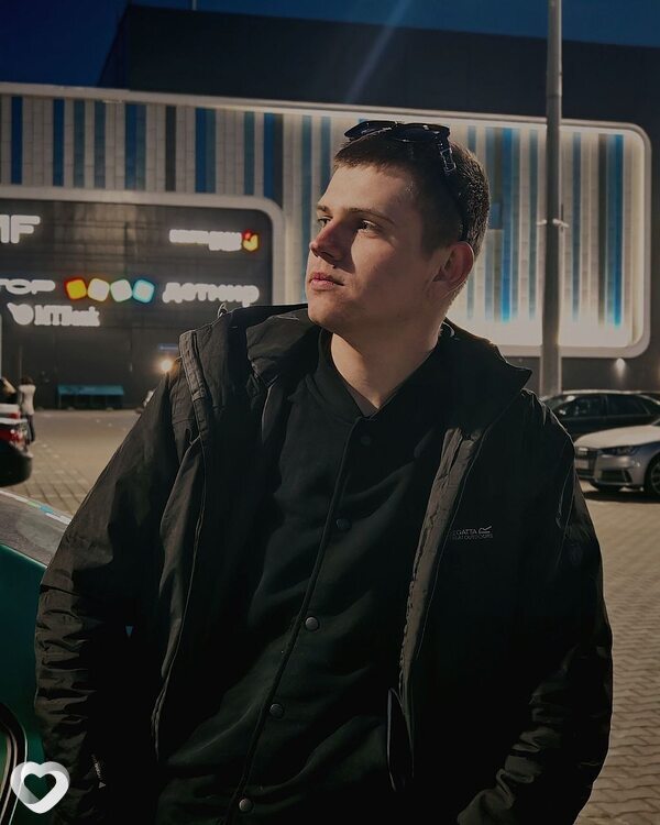 Илья, 21, Солигорске — анкета №4287065