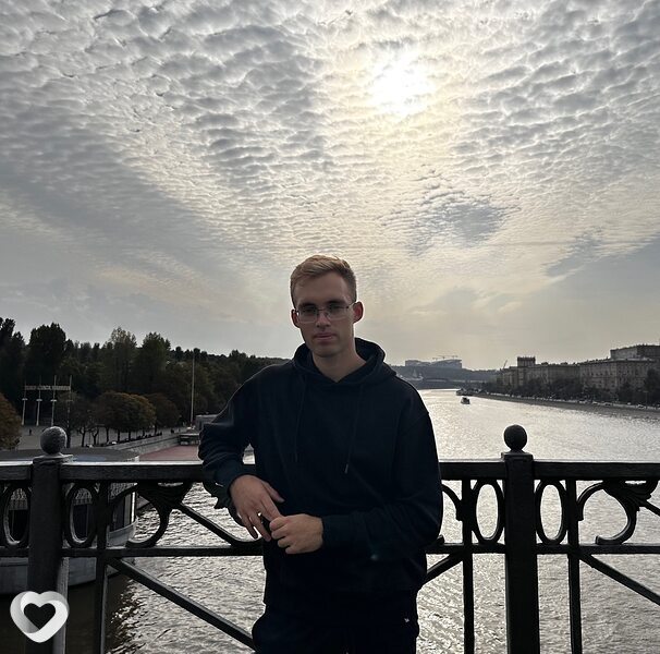 Михаил, 22, Москве — анкета №4287906