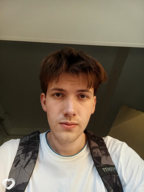 Михаил, 20, Саратове — анкета №4288218