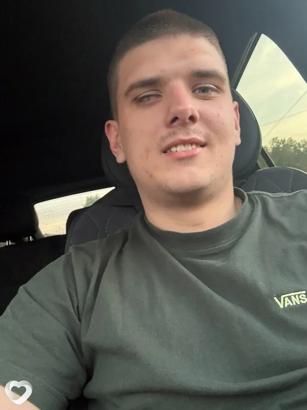 Дмитрий, 23, Барнауле — анкета №4288439