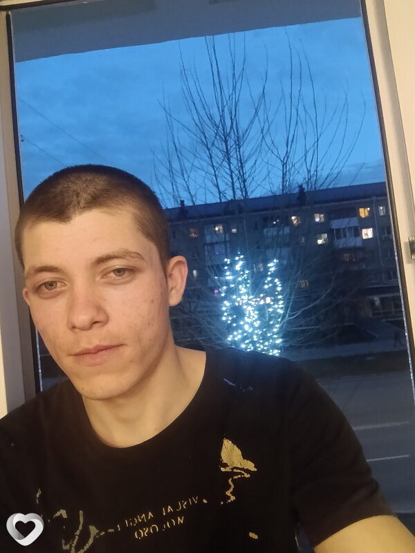 Артëм, 20, Кургане — анкета №4289422