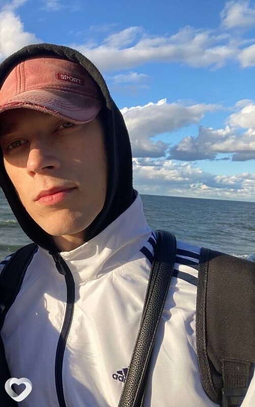 Лёша, 25, Калининграде — анкета №4289558