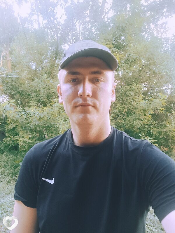 Анатолий, 24, Бердянске — анкета №4290186