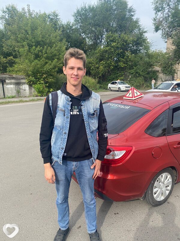Илья, 24, Бийске — анкета №4290437