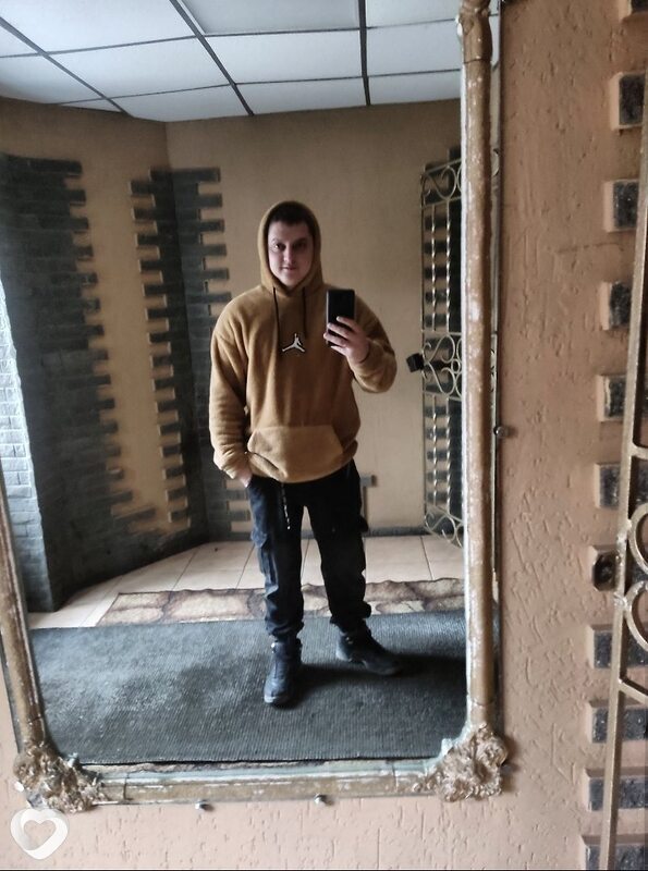 Максим, 30, Горловке — анкета №4290794