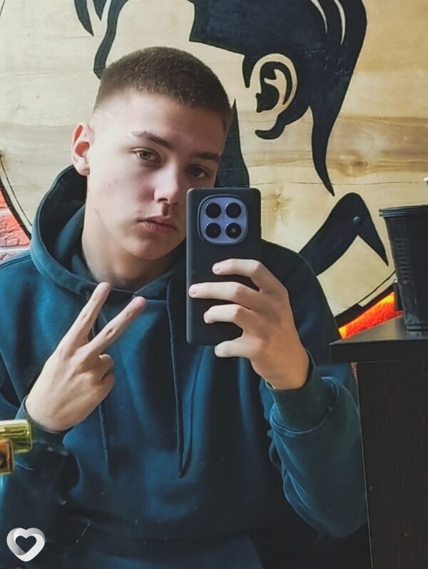 Иван, 21, Архангельске — анкета №4291302
