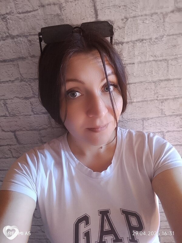 Настя, Пласт