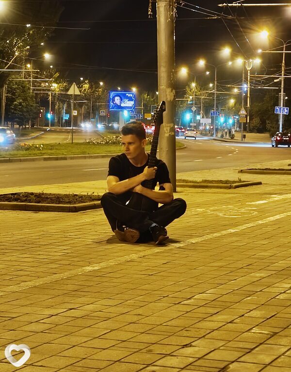 Евгений, 19, Донецке — анкета №4292819