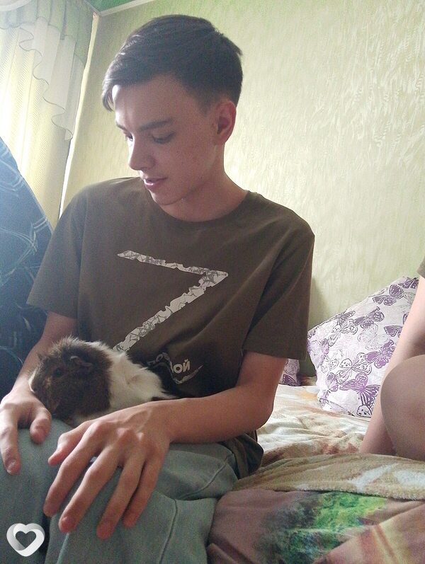 Данил, 18, Барнауле — анкета №4293543