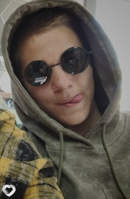Матвей, 18, Горно-Алтайске — анкета №4293453