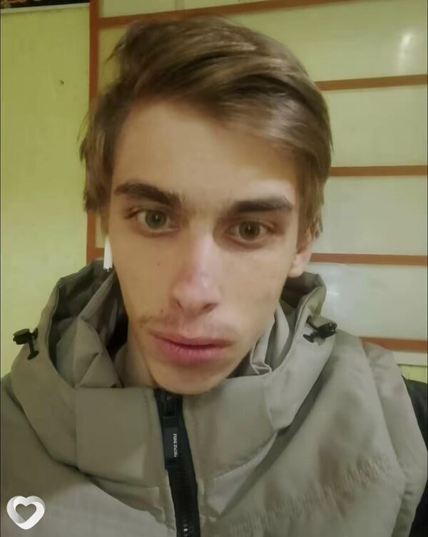 Антон, 21, Серове — анкета №4293729