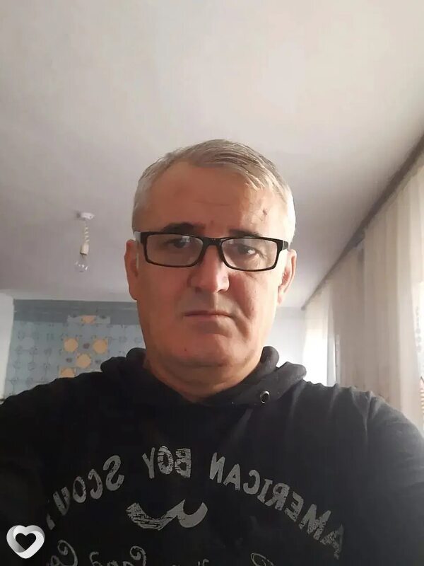 Муслим, Адлер