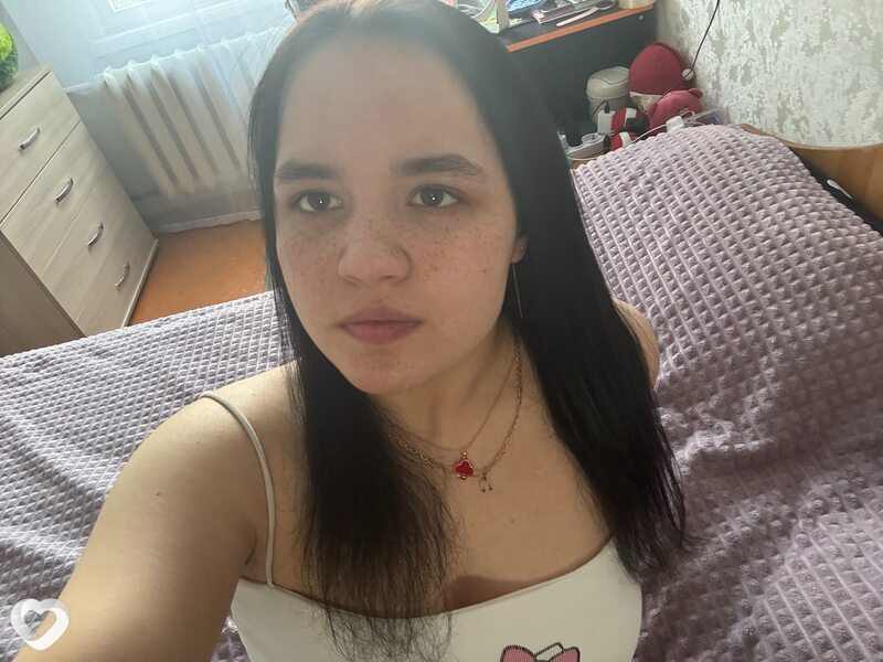 Юлия, 21, Омске — анкета №4294658