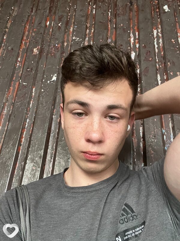 Влад, 18, Днепр — анкета №4295074