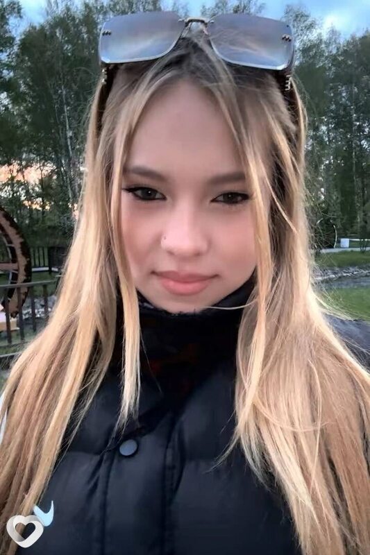 Валерия, 18, Новосибирске — анкета №4295393