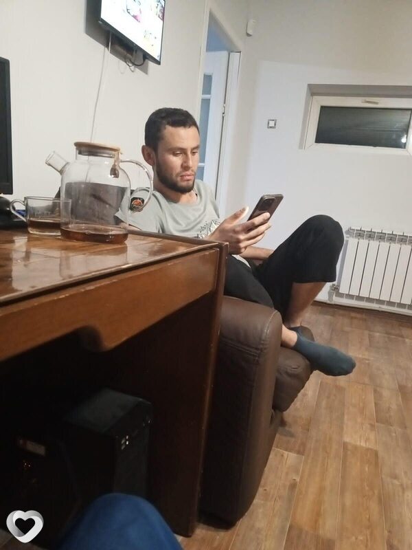 Sharaf, Дусти