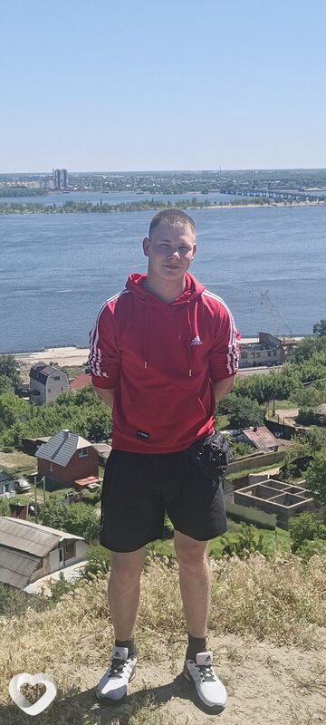 Александр, 21, Саратове — анкета №4296864