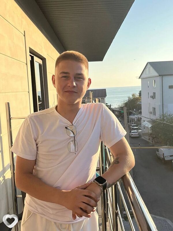 Валерий, 21, Брянске — анкета №4296641