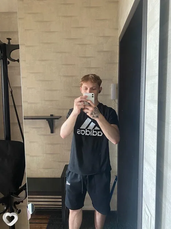 Кирилл, 20, Барнауле — анкета №4297147