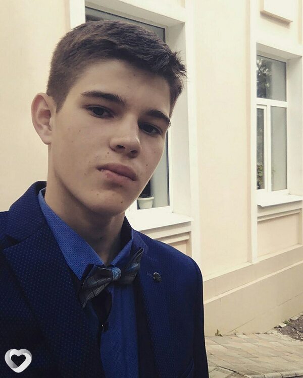 Денис, 18, Киеве — анкета №4298053