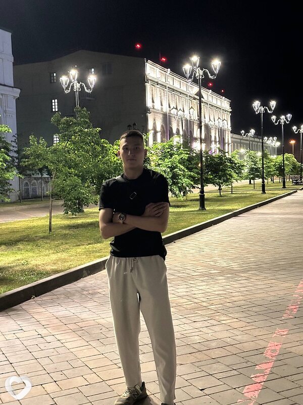 Тимур, 21, Омске — анкета №4298076