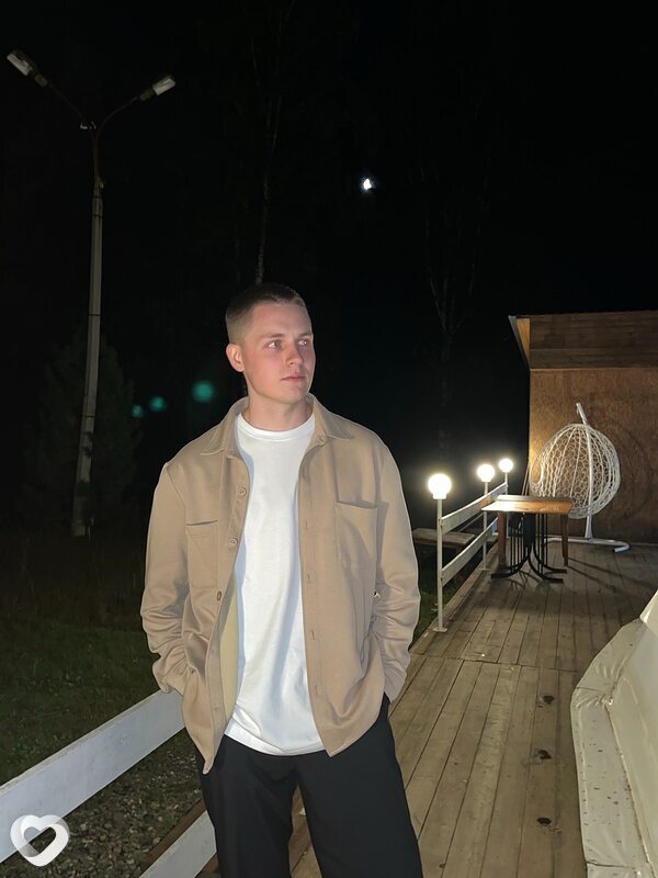 Артём, 23, Екатеринбурге — анкета №4298146