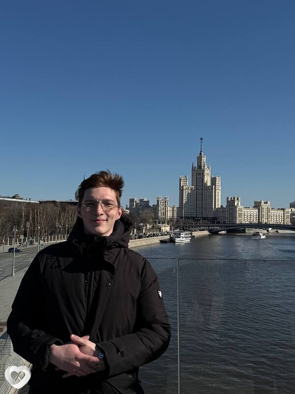Михаил, 21, Перми — анкета №4298269