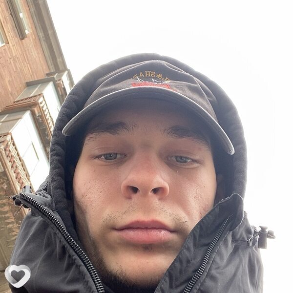 Виктор, 20, Нижнем Тагиле — анкета №4299171