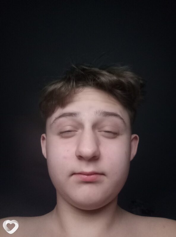 Дмитрий, 18, Бийске — анкета №4299226